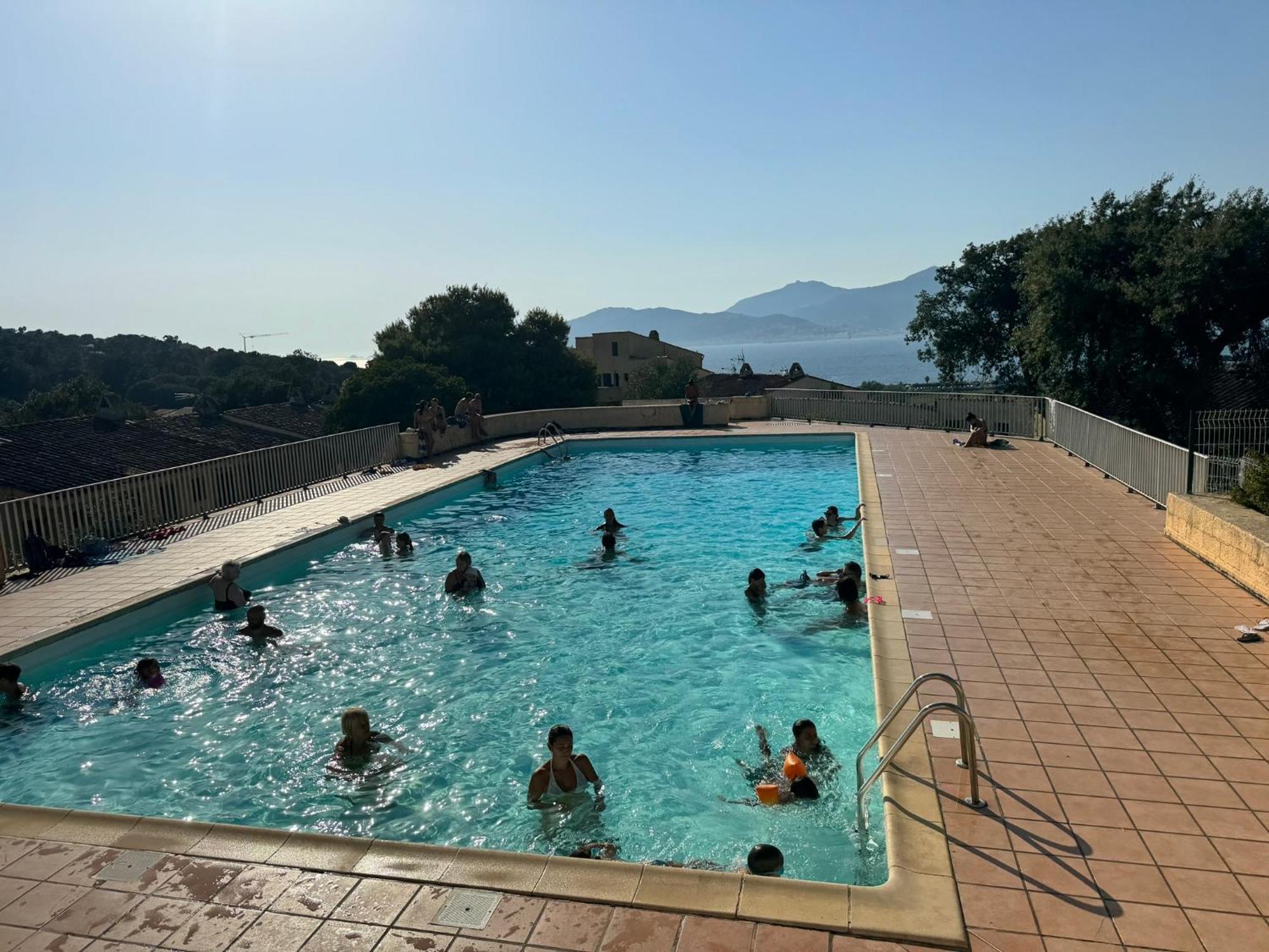 Appartement Le Namasté - A Porticcio, Avec Accès Piscine